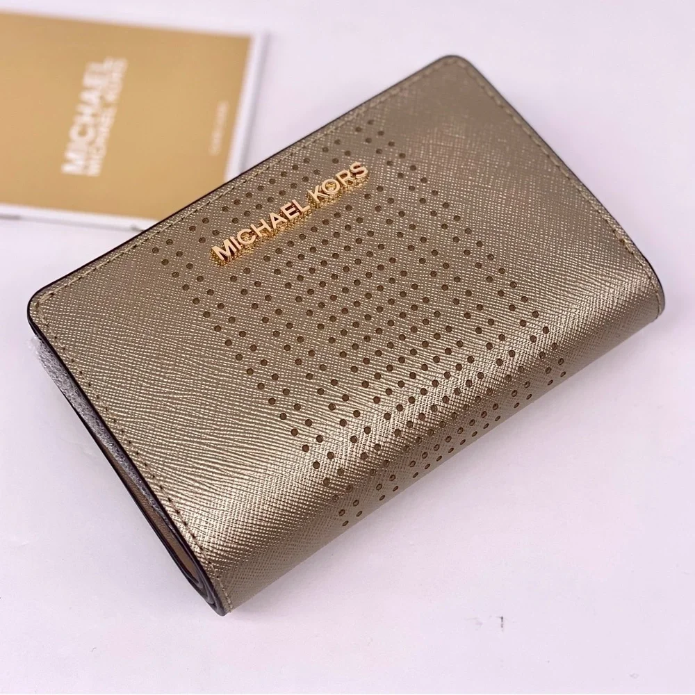 Michael Kors Gold Bifold Medium Wallet Pale Gold